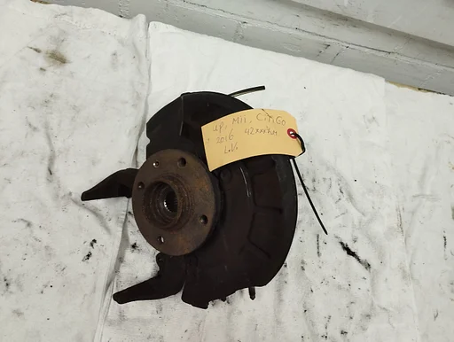Fusee stuk links met wiellager en wielnaaf VW up! 1S0407255C