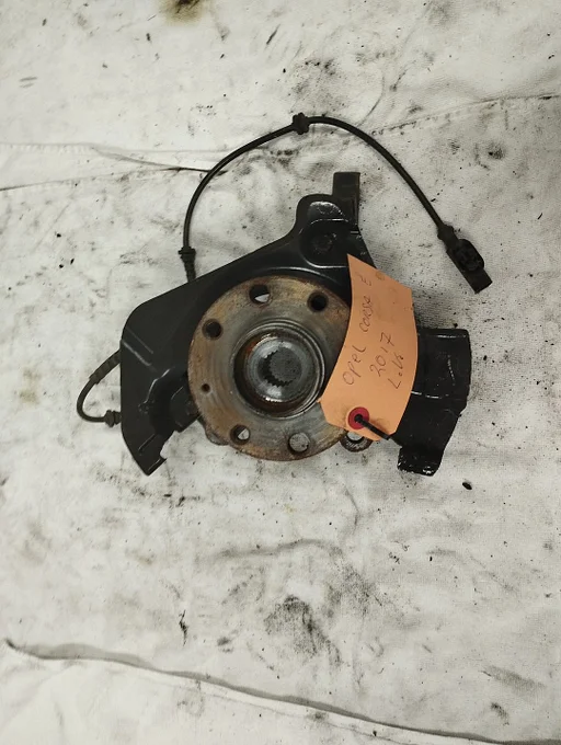 Fusee stuk links met wiellager en wielnaaf Opel Corsa 2017 13388767