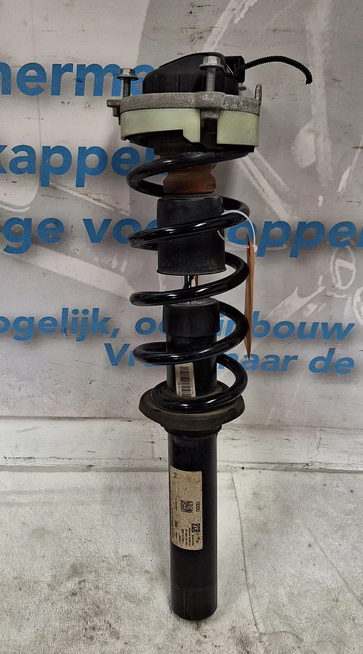 Audi A4 8W B9 A5 F5 Veerpoot compleet links voor 8W0413029L