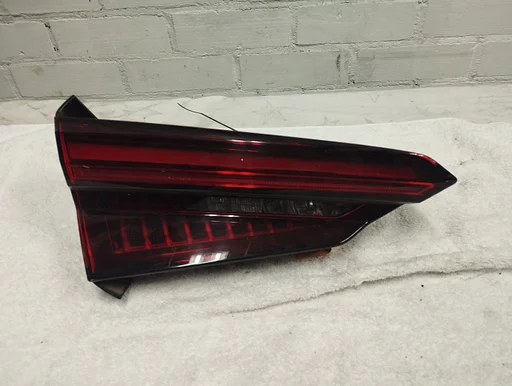 Achterlicht links binnen Audi A5 F5A 8W6945093G dynamisch knipperlicht