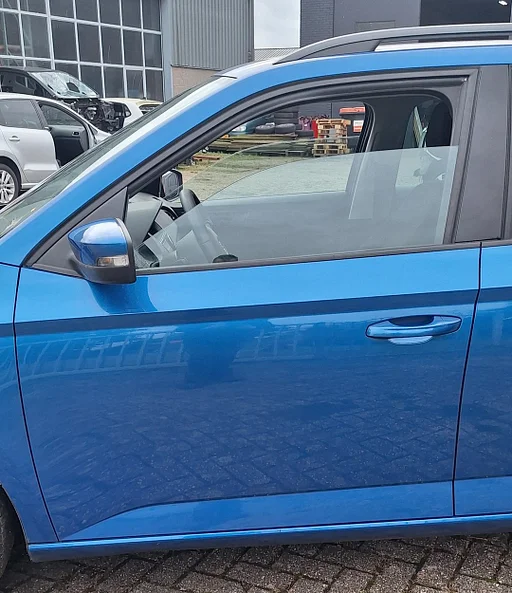 Deur Portier Skoda Fabia III NJ5 links voor goede staat LF5W