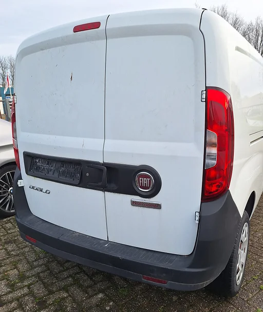 Achterdeur Fiat doblo links achter kleur 249 bj 2017 top staat