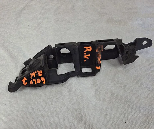 Bumpersteun VW Golf 7 VII rechts voor 5G0807184A