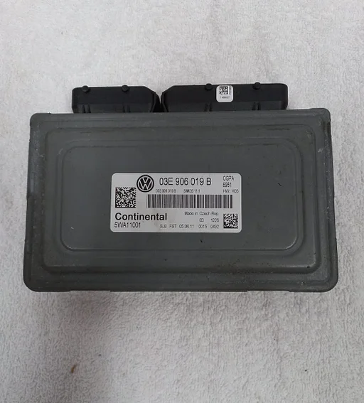 ECU Motormanagement VW Polo 6R 03E906019B Motorcode CGP