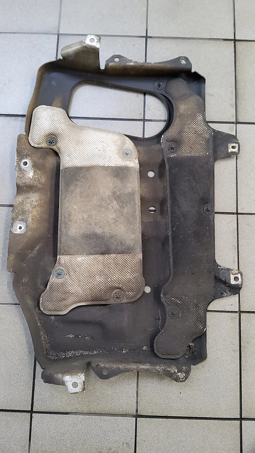 spat-en hitteschild afschermkap motorcompartiment