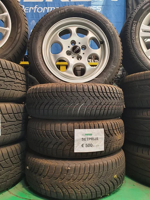 Mini R50 winterbanden velgen 175/65/15 Michelin