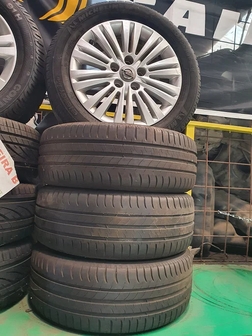 Opel Astra J nieuwe zomerbanden velgen 205/55/16 Michelin