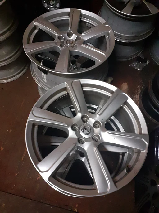 Volvo 31423021  19 inch 6 spaaks “Turbine Silver 177