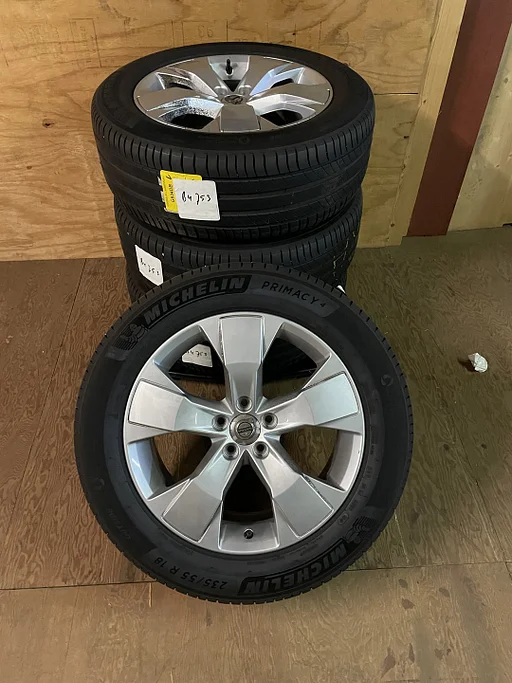 Volvo XC40 5-Spoke Silver (921) wielen met Michelin Primacy 4 zomerbanden