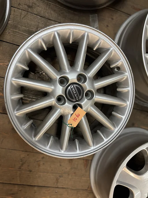 Centaurus" velg voor C70 1998-2003  7x16 met lichte stoeprand schade