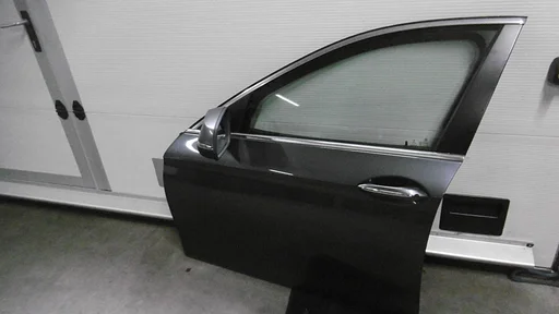 Portier linksvoor BMW 5-serie F10 en F11 mineralgrijsmetallic