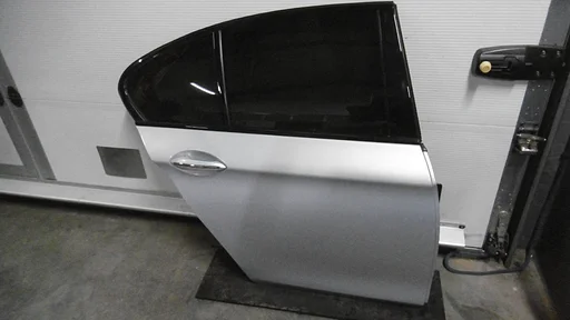 Portier rechtsachter  sedan  BMW 5-serie F10   zilvermetallic