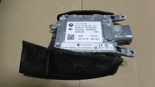 Dodehoeksensor BMW 5-serie  66 32 885 042. linksachter