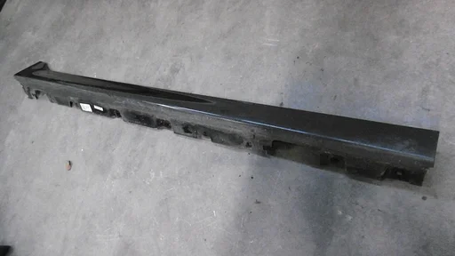 Drempelbekleding sideskirt BMW 5-serie F10-F11 rechts zwart 475