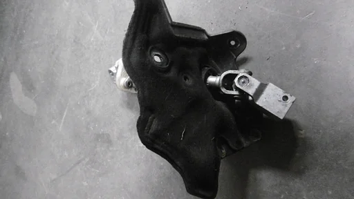 Stuuras under BMW 5-serie F10- F11 met X-drive 32 30 6 778 135