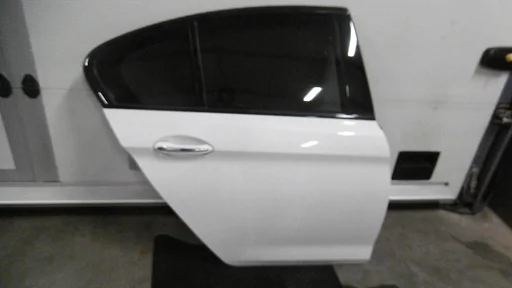 Portier rechtsachter BMW 5-serie sedan G30 Alpinweiss 41 00 7 408 964