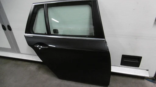 Portier rechtsachter BMW 5-serie combi  F11 Sophistogrijsmetallic  41 00 9 628 758