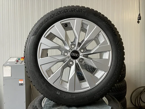 Audi A3 8Y Velgen Nieuwe WInterbanden Origineel 5x112 Winterset Limousine
