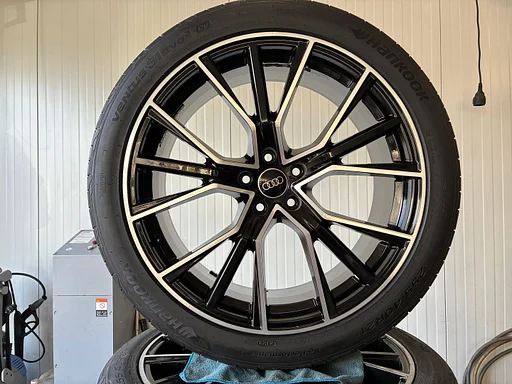 21 inch Audi Q4 Velgen NIEUWE banden (ook Enyaq, ID.4, ID.5, Elroq enz) zomerbanden
