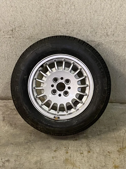 BMW E30 kroonkurk reservewiel - Michelin zomerband 14 inch, Maat Band: 195/65R14