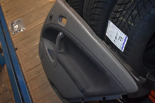 Deurpaneel Saab rechts