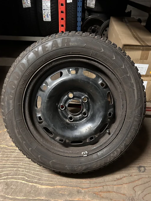 Winterbandenset (4 stuks) geschikt voor Skoda Fabia en VolksWagen Polo vanaf bouwjaar 2010
