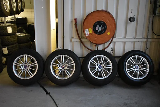 Set meerspaaks velgen+Dunlop winterbanden Saab 9-5 NG/Opel Insignia.