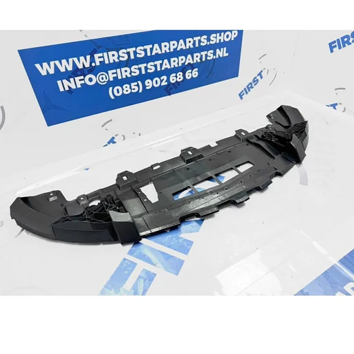 A1768850136 W176 W117 AMG VOORBUMPER ONDERPLAAT Mercedes A CLA KLASSE 2012-2016 ORIGINEEL VOORSTE BESCHERMPLAAT