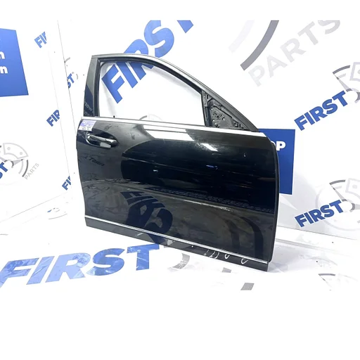 W204 C63 AMG DEUR RECHTSVOOR ZWART COMPLEET C Klasse SEDAN ESTATE C63 AMG COMPLEET PORTIER RECHTS VOOR 2007-2014 COMPLETE RECHTER DEUR 204