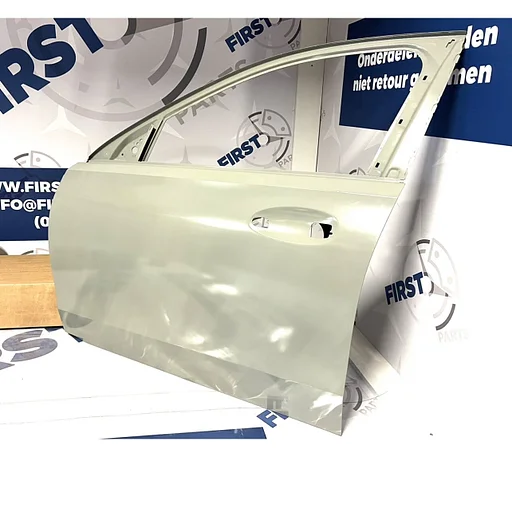 W206 S206 C KLASSE DEUR PORTIER LINKSVOOR A2067206100 A2067227900 Mercedes C Klasse 2021-2024 ORIGINEEL LINKS VOOR KAAL PORTIER A 206 722 79 00
