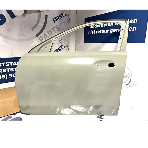 W206 S206 C KLASSE DEUR PORTIER LINKSVOOR A2067206100 A2067227900 Mercedes C Klasse 2021-2024 ORIGINEEL LINKS VOOR KAAL PORTIER A 206 722 79 00