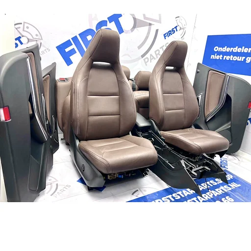 W176 W117 W156 AMG STOELEN ZETELS BRUIN AMG COMPLEET INTERIEUR LEER BEKLEDING Mercedes A CLA GLA KLASSE origineel Mercedes Voorstoelen + achterbank SET