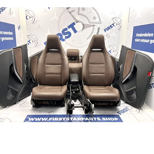 W176 W117 W156 AMG STOELEN ZETELS BRUIN AMG COMPLEET INTERIEUR LEER BEKLEDING Mercedes A CLA GLA KLASSE origineel Mercedes Voorstoelen + achterbank SET