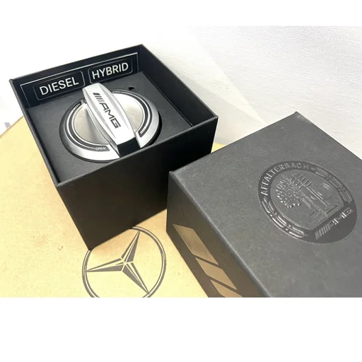 Mercedes AMG TANKDOP (draai dop) A35 A45 CLA45 GLA45 C63 E63 GT63 G63 GLB35 GLC63 GLE63 GLS63 CLS63 S63 GTC GTR A B C CLA CLS E G GLA GLC GLE GLS GT S V KLASSE W177 W205 W118 W213 W238 H247 W253 W167 W463 X290 origineel Mercedes AMG