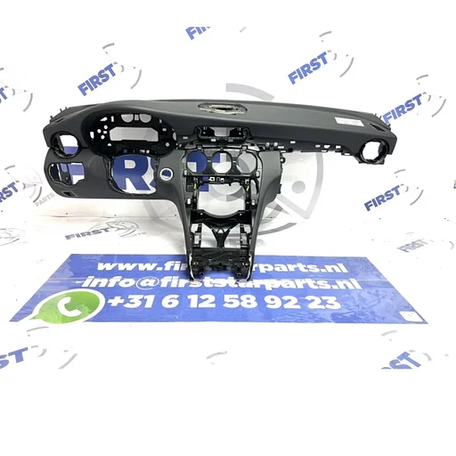W205 DASHBOARD ZWART Mercedes C Klasse 2014-2021