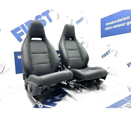 W176 AMG interieur LEER W117 CLA Stoelen W156 GLA geperforeerd leer A45 CLA45 GLA45 VOORSTOELEN + ACHTERBANK