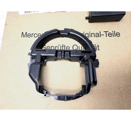 A2058880200 W205 C205 FACELIFT (VOORBUMPER GRIL) RADAR HOUDER Mercedes C Klasse 2018-2021 A 205 888 02 00
