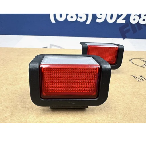 BINNENVERLICHTING A2218202101 W205 W213 C E KLASSE REFLECTOR ACHTERKLEP LAMP KOFFERKLEP LICHT KOFFERBAK VERLICHTING origineel Mercedes 2014-2021  C43 E43 C63 C63s E63 E63s AMG KOFFERKLEP LAMPJE 205 213