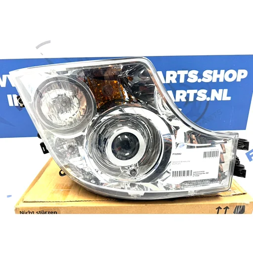 W960 MERCEDES ACTROS KOPLAMP RECHTS XENON A9608200939 MET DAGRIJVERLICHTING origineel Mercedes HEADLIGHT SCHEINWERFER ACTROS MP4 KLASSE BIXENON rechter lamp A 960 820 09 39