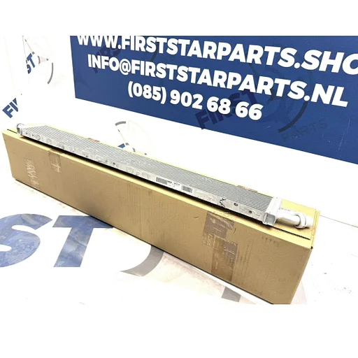 A0995005701 OLIE KOELER W177 A W118 CLA H247 GLA 45 AMG OLIEKOELER A45 CLA45 GLA45 Radiateur ORIGINEEL Mercedes 2019-2025 A45 CLA45 GLA45 A 099 500 57 01