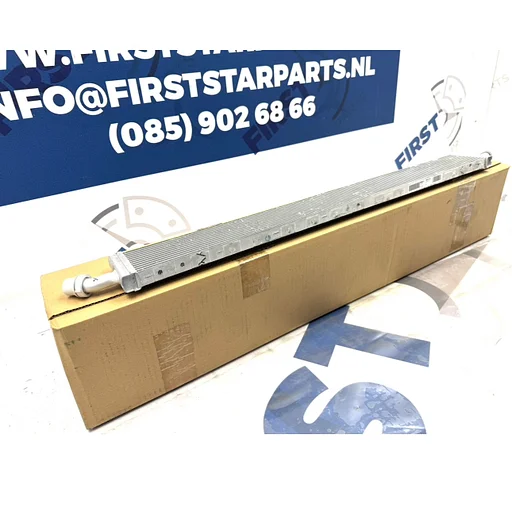 A0995005701 OLIE KOELER W177 A W118 CLA H247 GLA 45 AMG OLIEKOELER A45 CLA45 GLA45 Radiateur ORIGINEEL Mercedes 2019-2025 A45 CLA45 GLA45 A 099 500 57 01