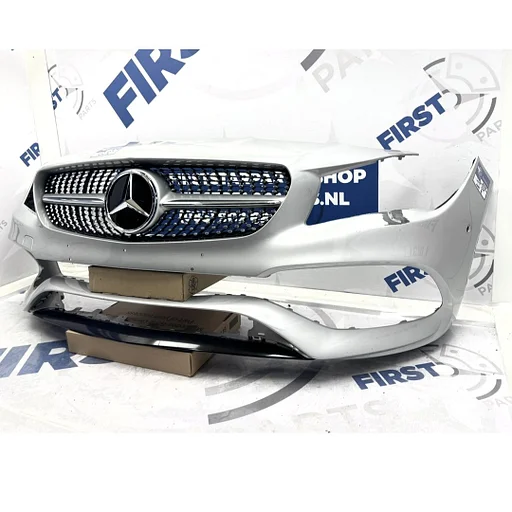 C117 X117 AMG BUMPER CLA Facelift AMG Voorbumper W117 A1178856700 diamand gril Origineel Mercedes 2013-2019 wit zwart grijs