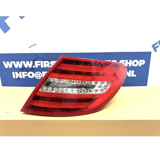 W204 FACELIFT ACHTERLICHT RECHTS A2048202764 C63 LED ORIGINEEL Mercedes 2007-2014 C63 AMG RECHTER LAMP ACHTER A 204 820 27 64 RÜCKLICHT MOPF