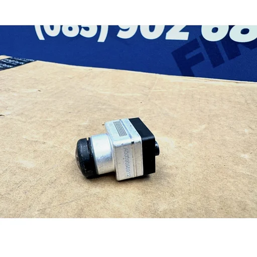 A0009055912 360 CAMERA VOORZIJDE W177 W247 W118 W205 W206 H247 X247 W213 W214 W253 W254 W166 W167 X167 W463 W464 W222 W223 W290 W447 W907 2016-2025 origineel Mercedes FRONT CAM A 000 905 59 12 / SPIEGEL CAMERA