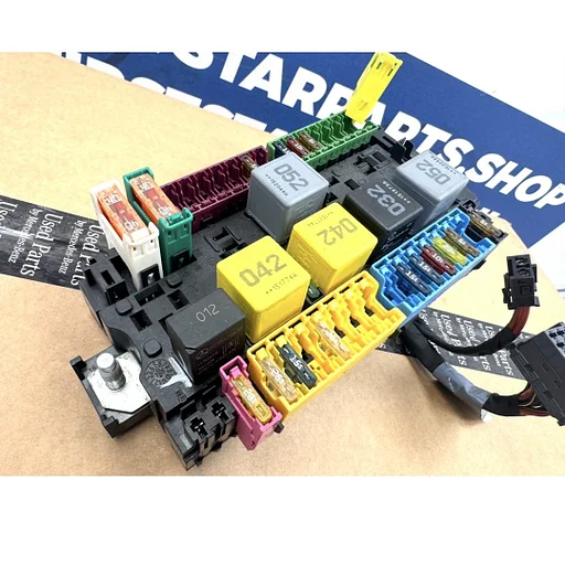 W447 V KLASSE ZEKERINGKAST Mercedes Benz V (447.8) 2.1 250 BlueTEC, 250 d 16V MPV, Diesel, 2.143cc, 140kW (190pk), RWD, OM651950, 2014-03 / 2019-06, 447.811; 447.813; 447.815 ZEKERING KAST VITO / V KLASSE 2014-2019 + ZEKERINGEN