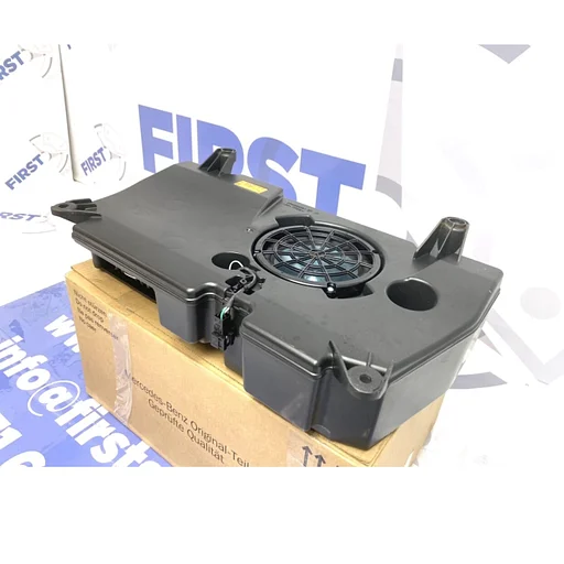A2468200002 Mercedes HARMAN KARDON SUBWOOFER + VERSTERKER W176 W117 X117 W156 A CLA GLA Klasse 2012-2019 A45 CLA45 GLA45