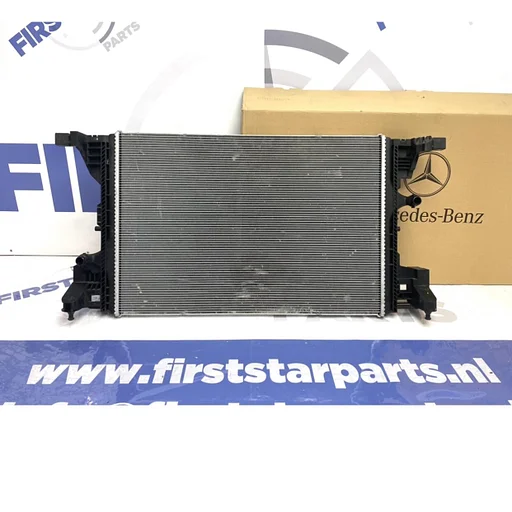 RADIATEUR  / KOELER A2475006100 origineel Mercedes C118 W118 X118 CLA KLASSE 2018-2022 origineel Mercedes