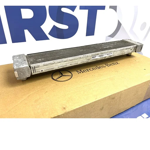 OLIEKOELER A0995005103 W176 A45 W117 CLA45 W156 GLA45 AMG OLIE KOELER origineel Mercedes A CLA GLA KLASSE 45 ANG