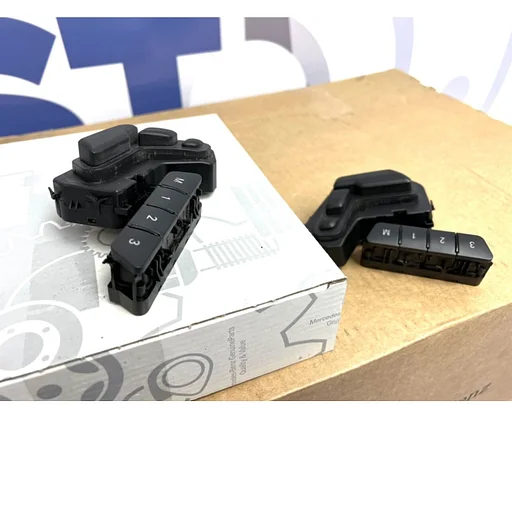 STOELBEDIENING KNOPPEN (deurpaneel) W176 W246 W117 W205 W213 W156 W217 W222 STOEL KNOPPEN origineel Mercedes