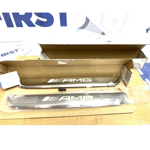 AMG DEUR LICHT DORPEL LIJST A35 A45 CLA45 C43 C63 E63 GLC63 GLE63 G63 S63 AMG SET ORIGINELE VERLICHTE INSTAP LIJSTEN